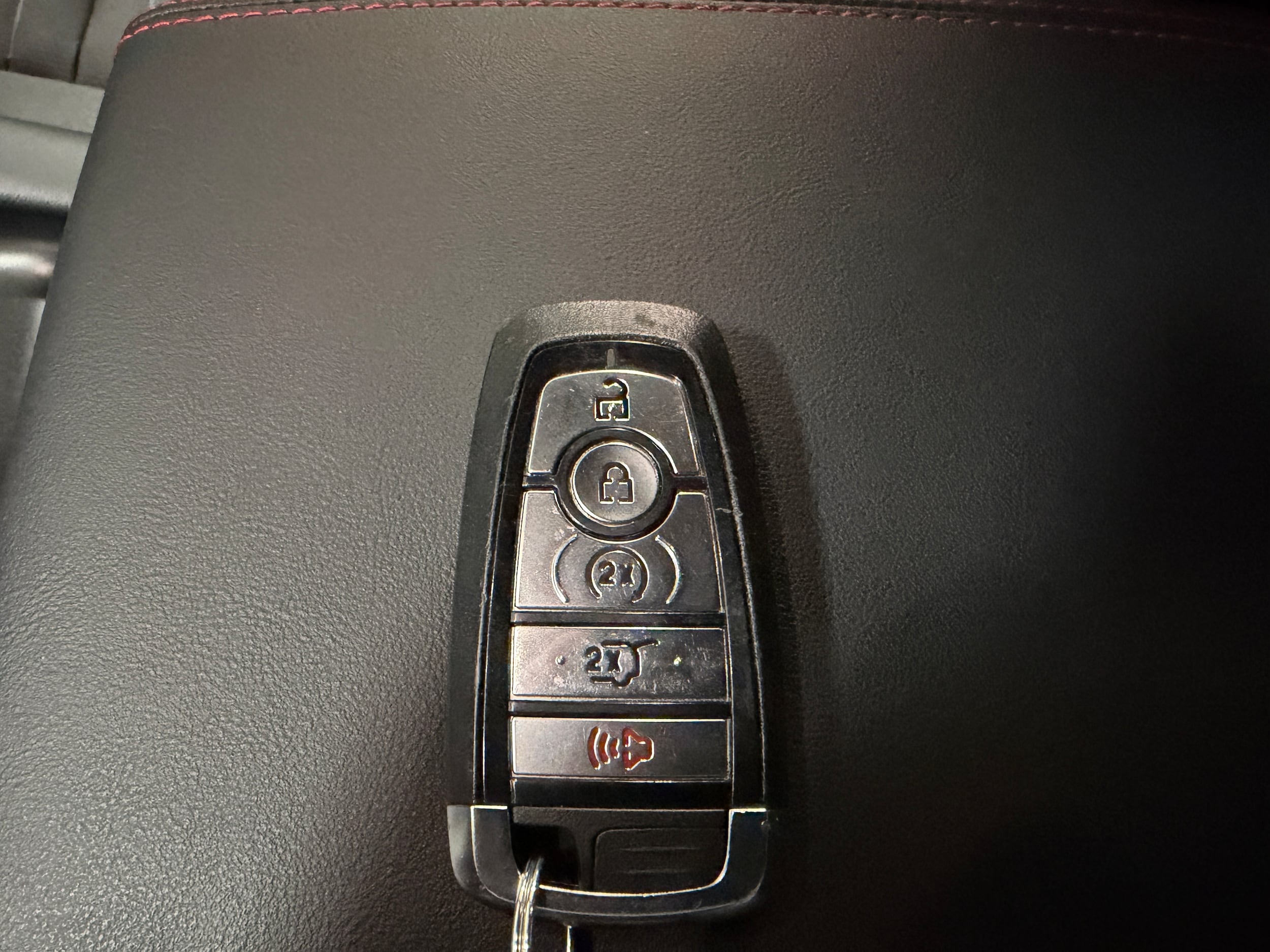 2025 Ford Explorer ST-LINE - Photo 35