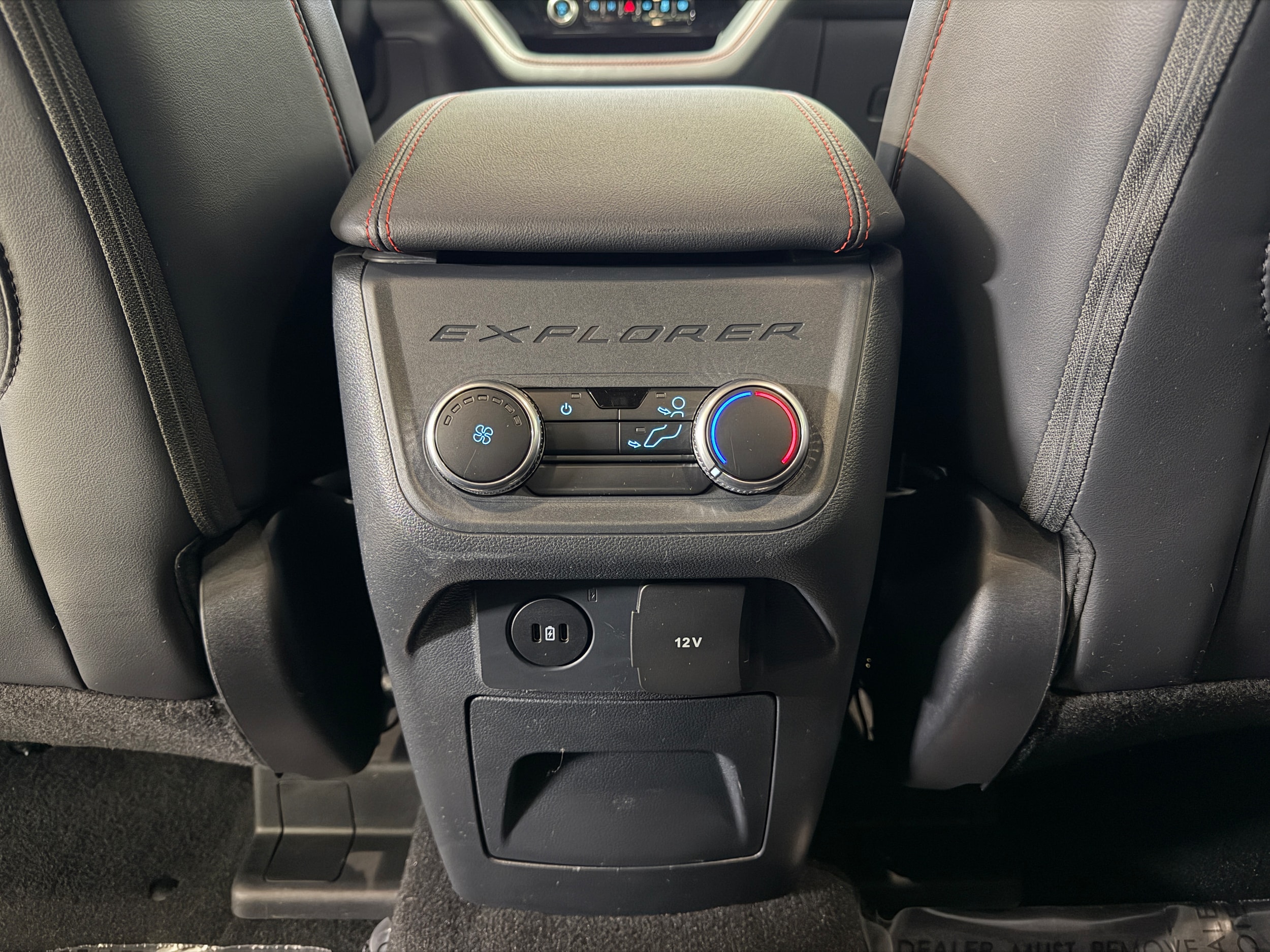 2025 Ford Explorer ST-LINE - Photo 11