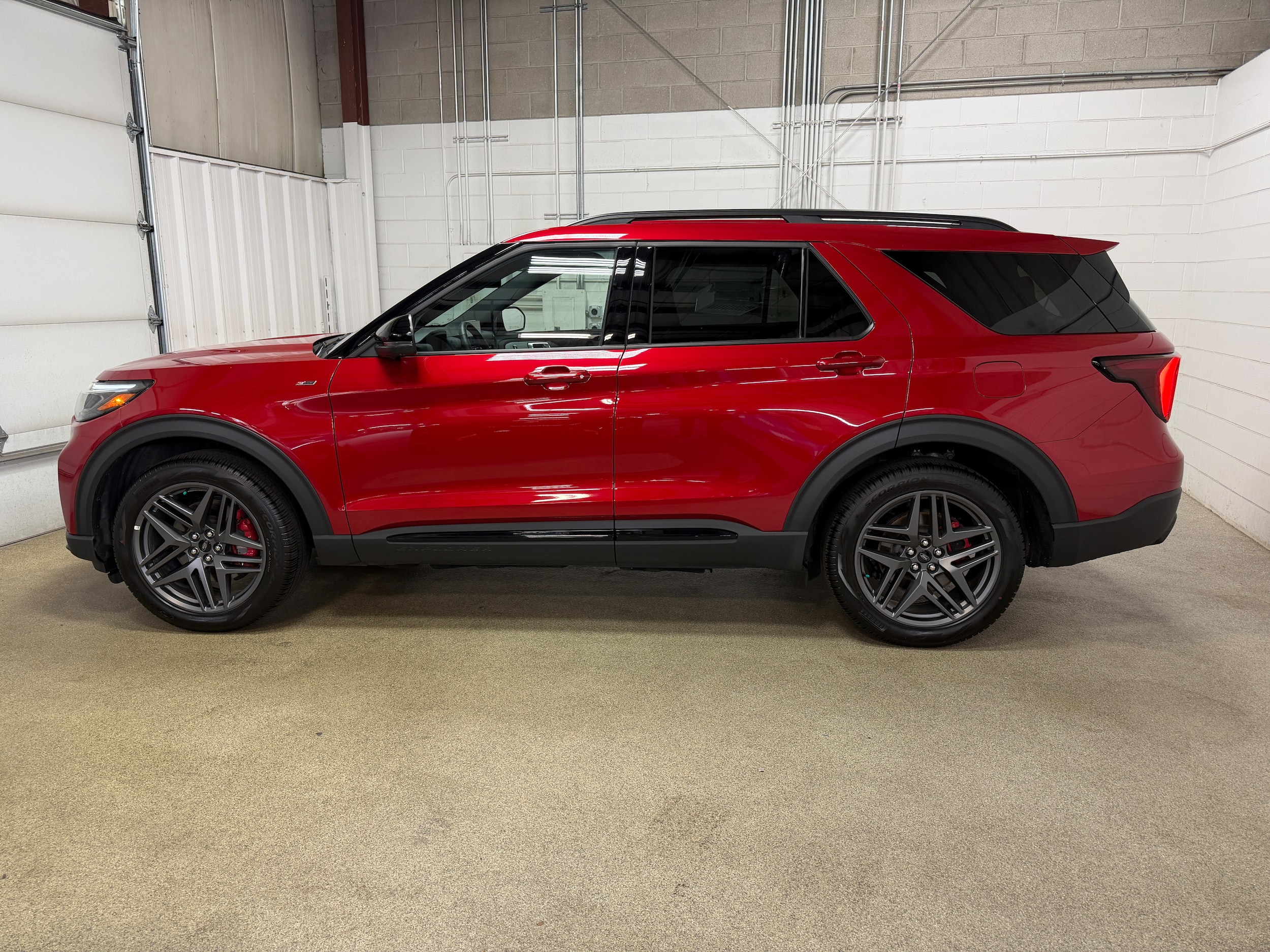 2026 Ford Explorer ST-LINE - Photo 6