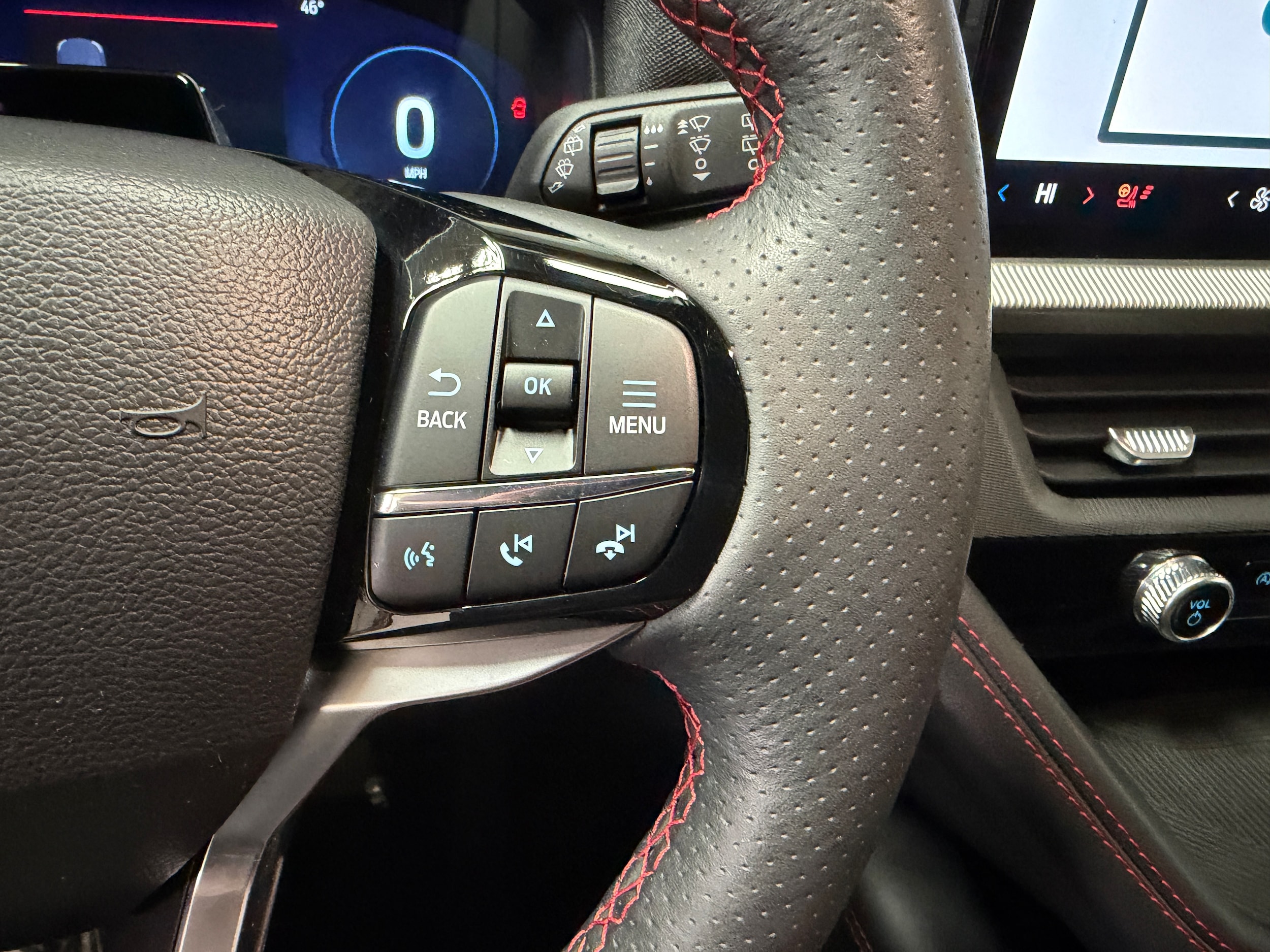 2025 Ford Explorer ST-LINE - Photo 17
