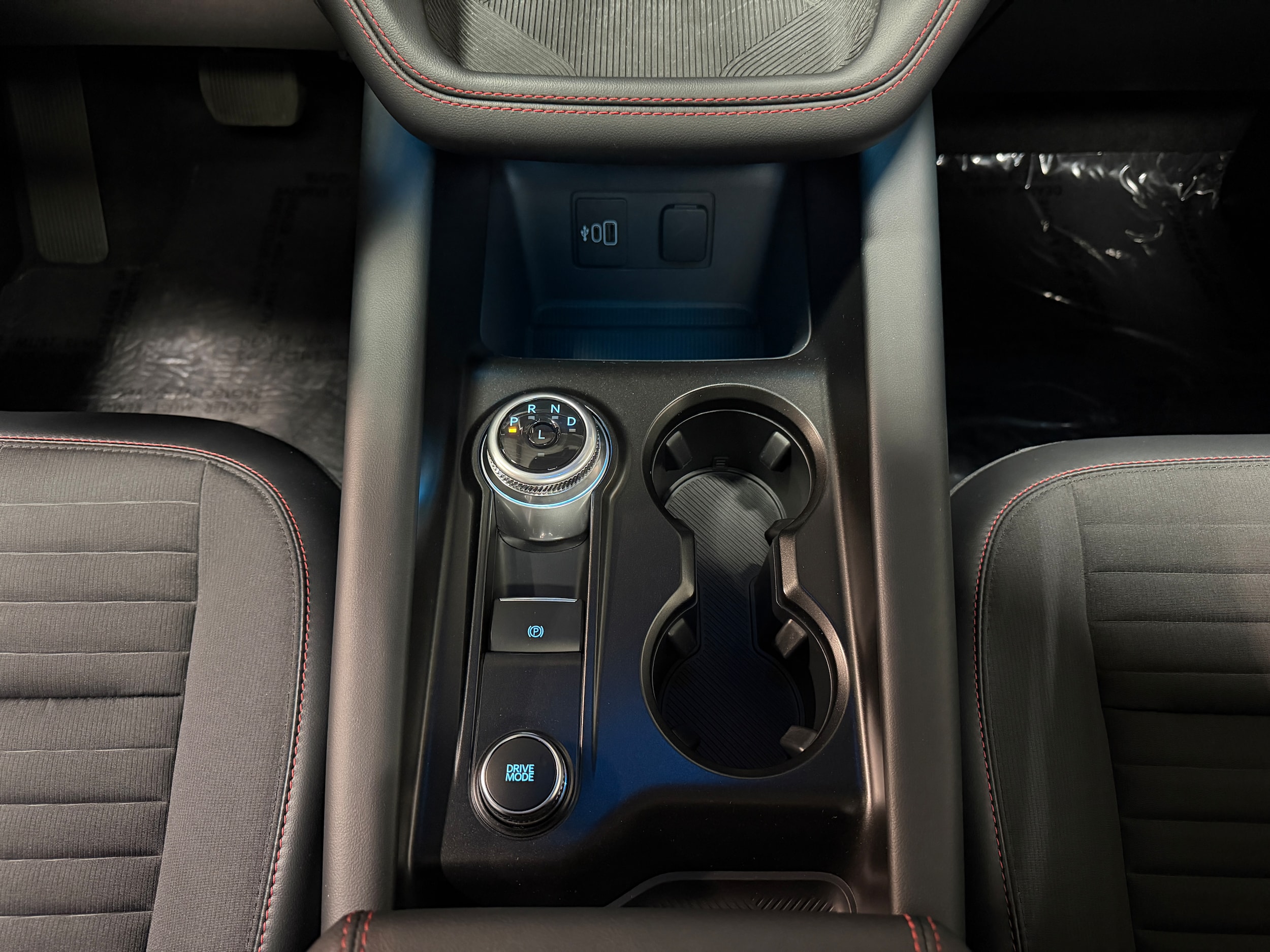 2026 Ford Explorer ST-LINE - Photo 26