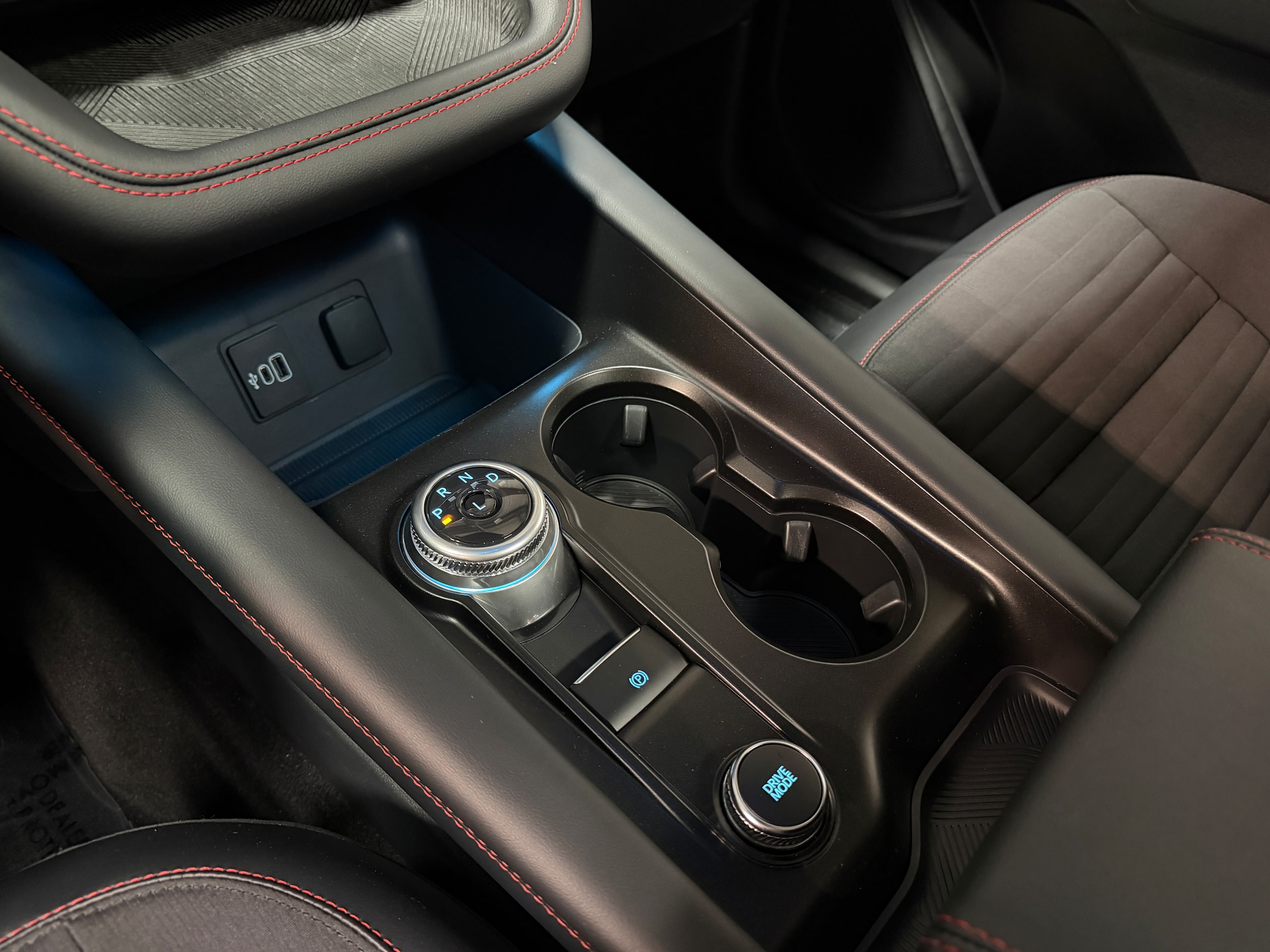 2026 Ford Explorer ST-LINE - Photo 25