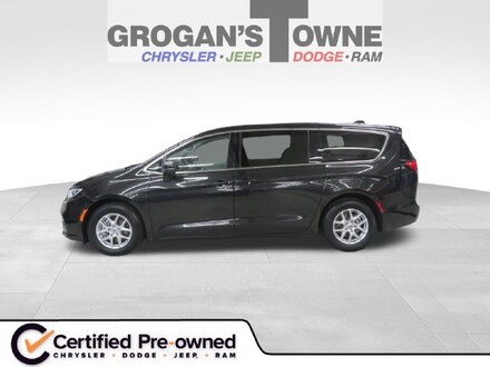 2023 Chrysler Pacifica Touring L Van Passenger Van
