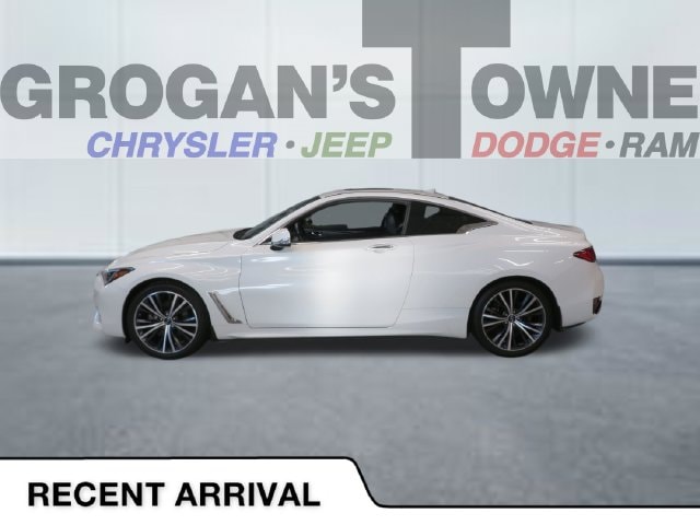 2021 INFINITI Q60 Coupe LUXE