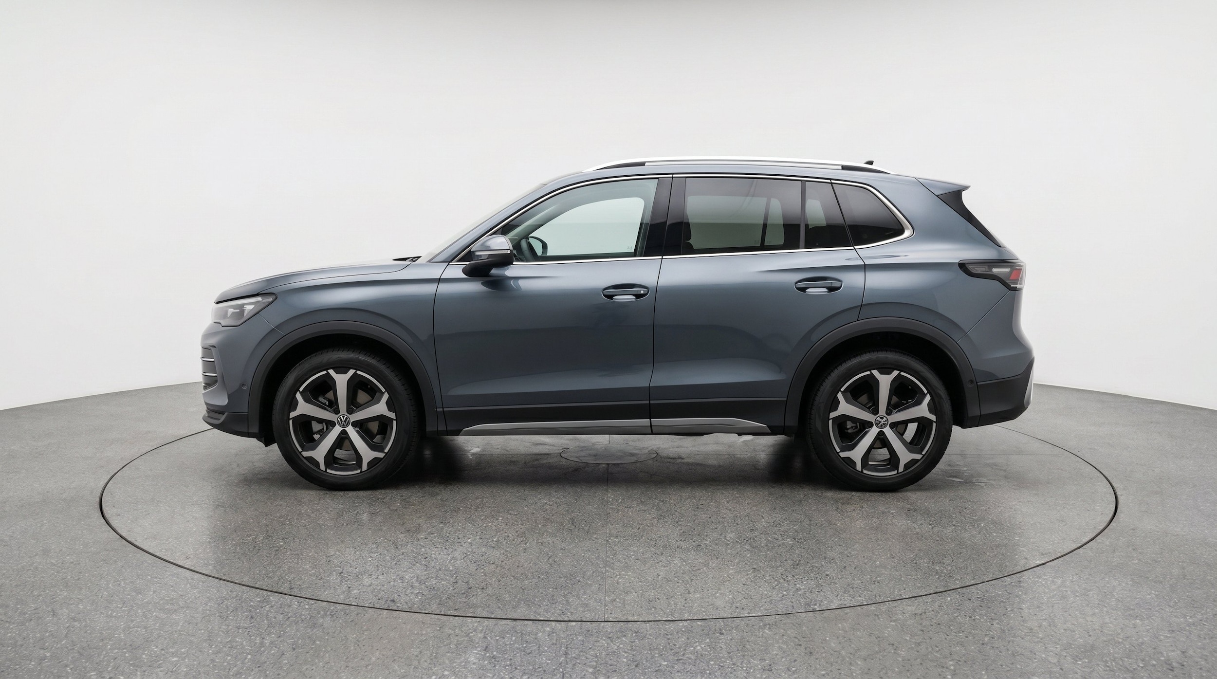 Thumbnail: 2026 Volkswagen Tiguan - 5
