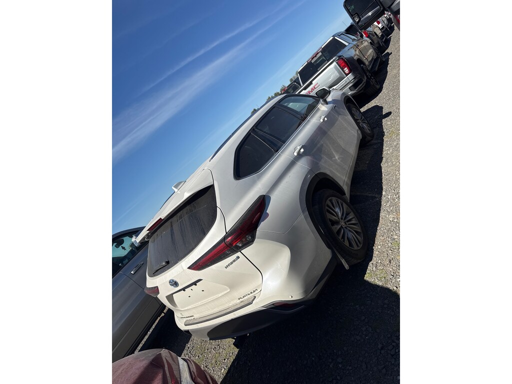Used 2021 Toyota Highlander Hybrid Platinum Wagon