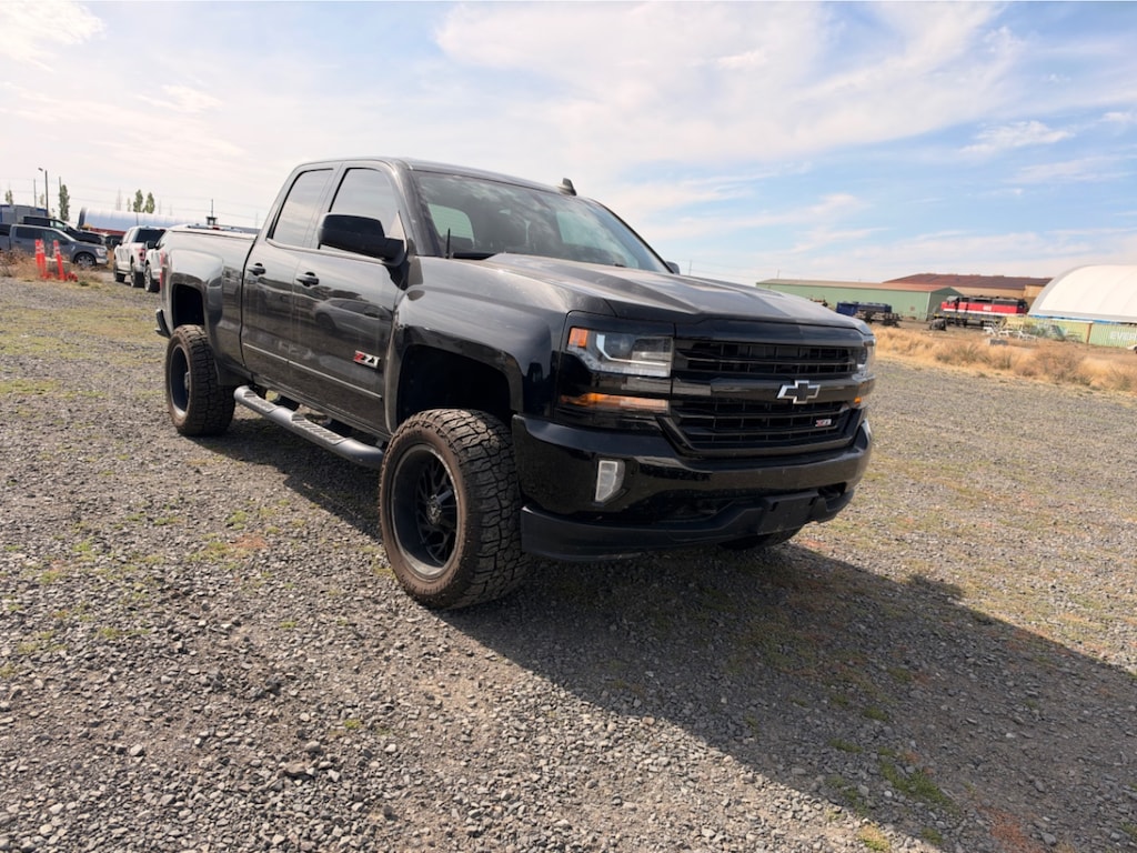 Used 2017 Chevrolet Silverado LT Cab; Extended