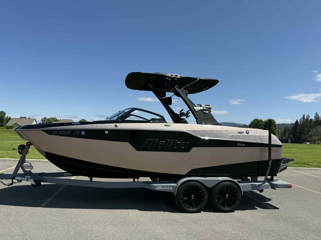 Used 2021 Malibu M220