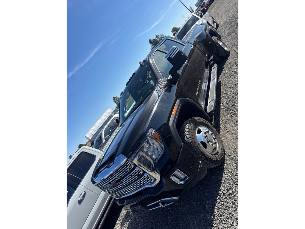 Used 2022 GMC Sierra Denali Cab; Crew