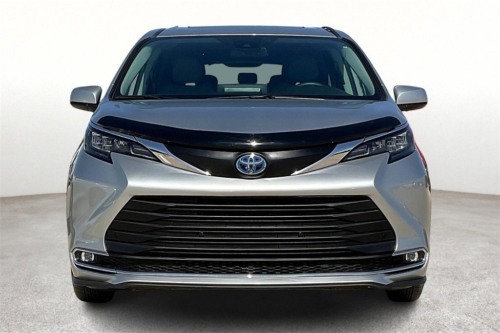 Used 2024 Toyota Sienna XLE Van Passenger Van