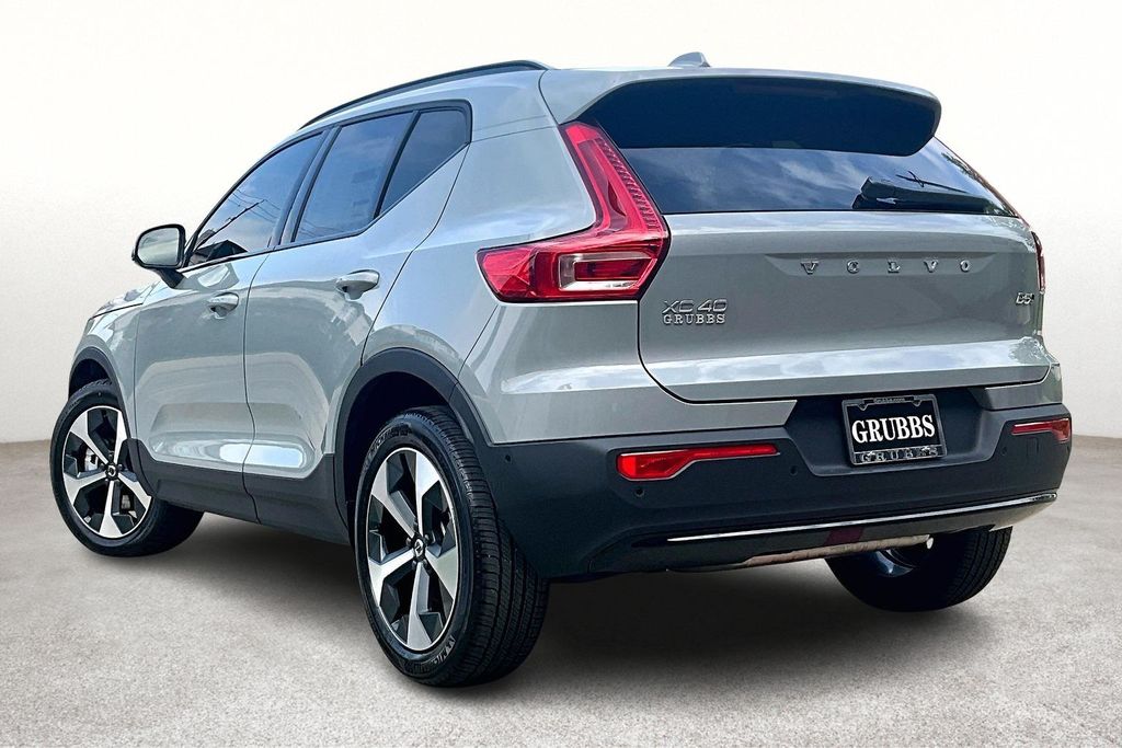 New 2026 Volvo XC40 B5 Plus SUV