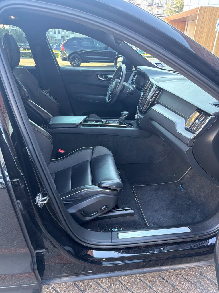 Used 2021 Volvo XC60 T5 R-Design SUV
