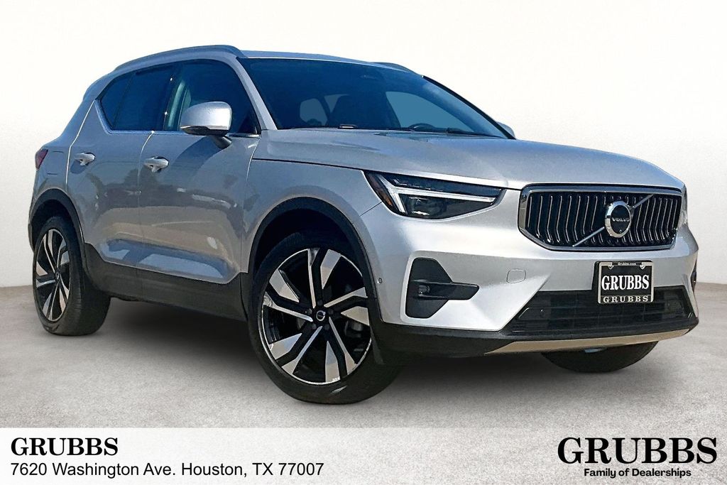 2024 Volvo XC40