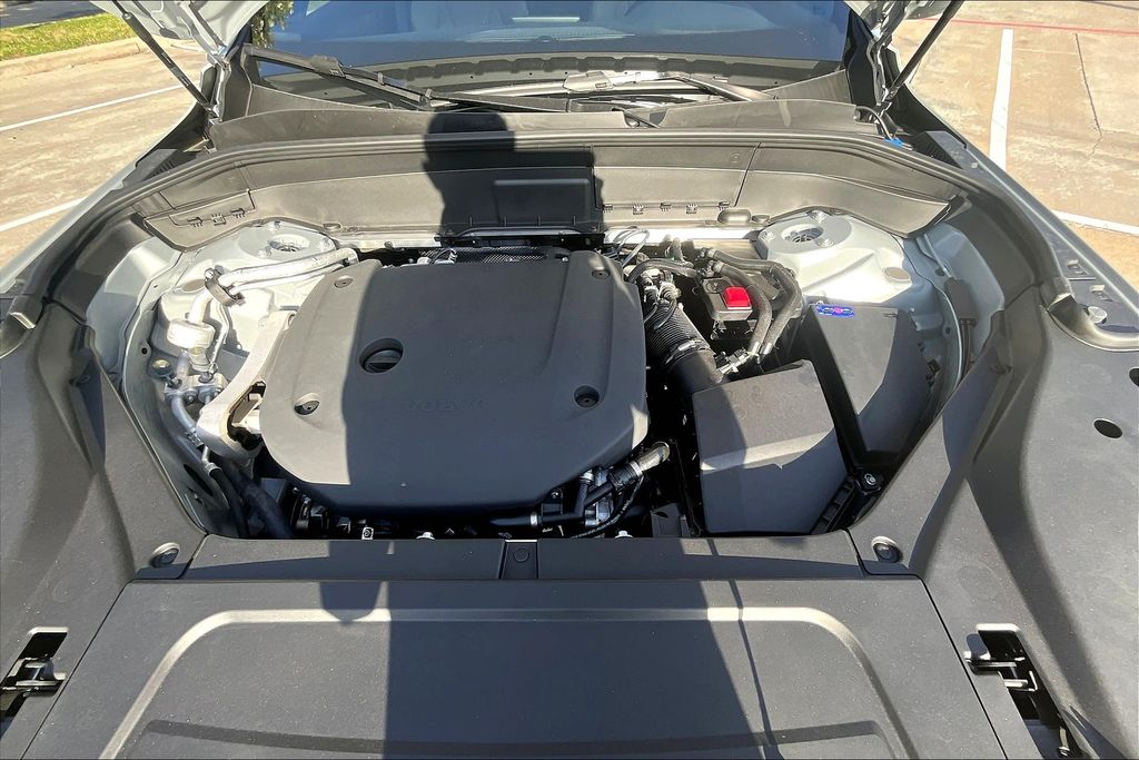 2026 Volvo XC90 Plus - Photo 22