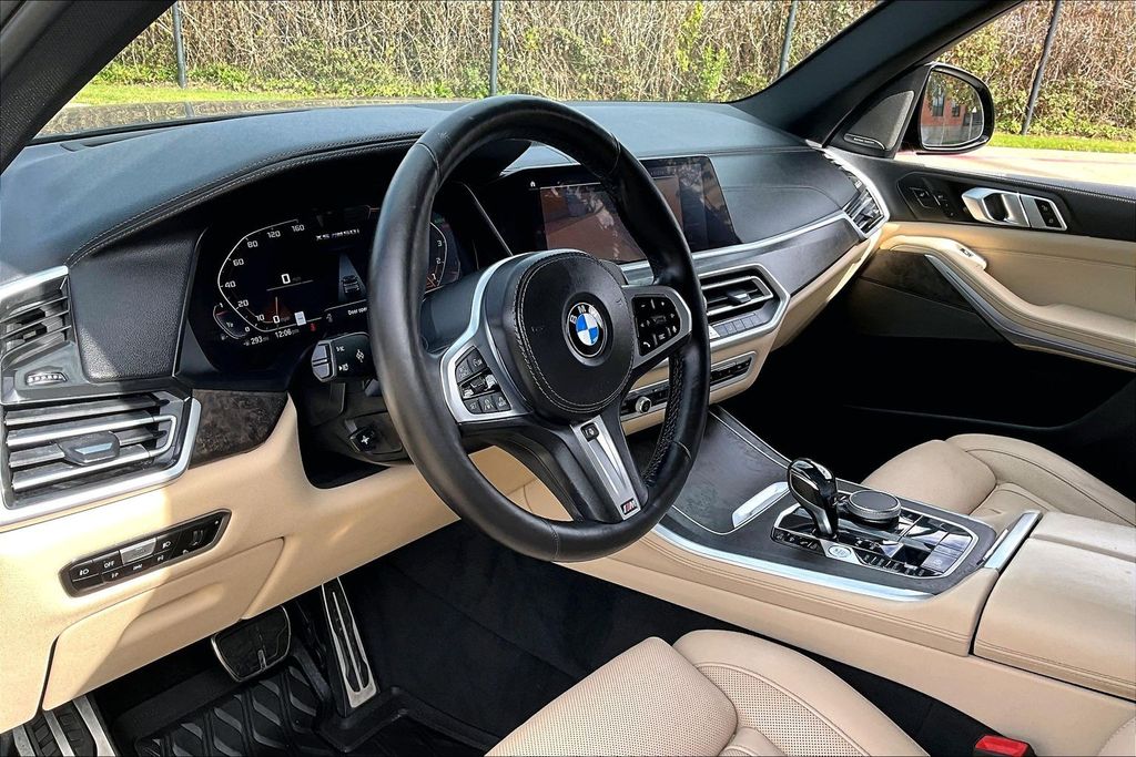 2021 BMW X5 M50i - Photo 17