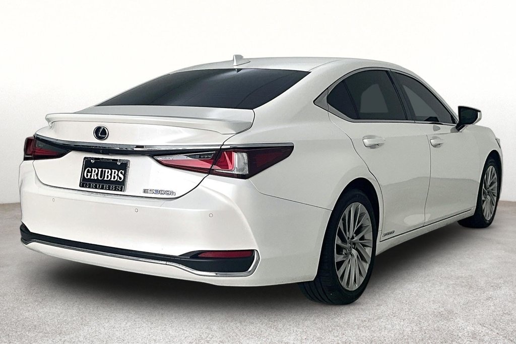 Used 2020 Lexus ES 300h Ultra Luxury Sedan