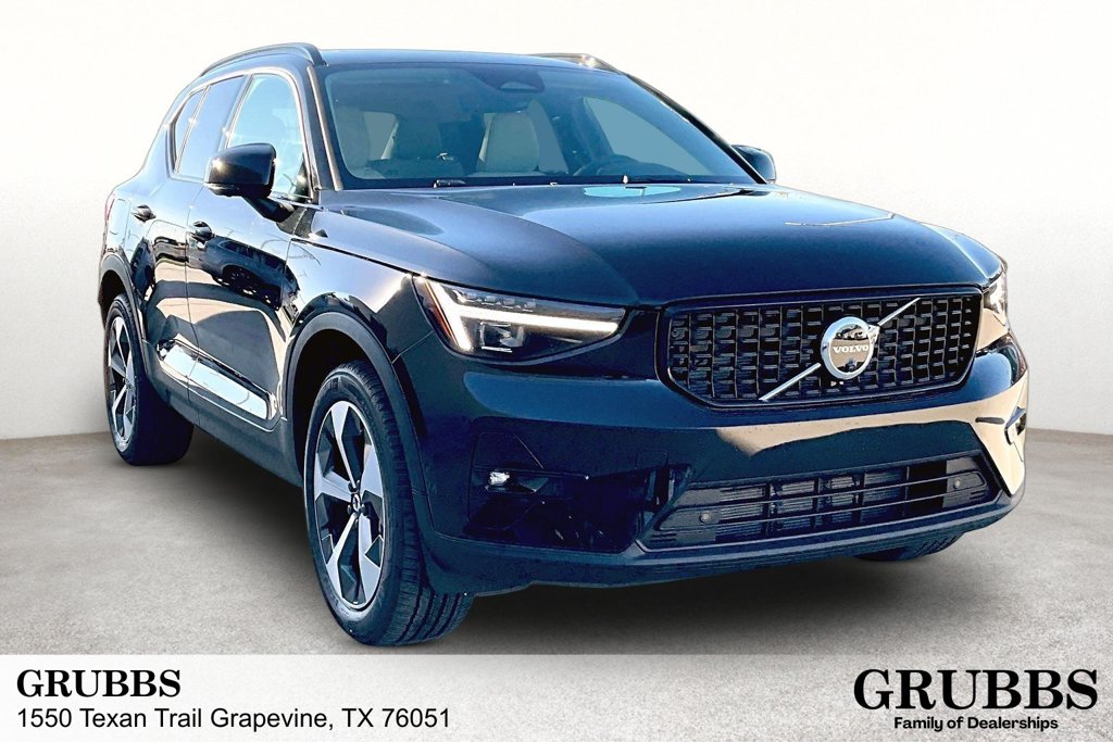 2026 Volvo XC40 B5 Plus AWD SUV