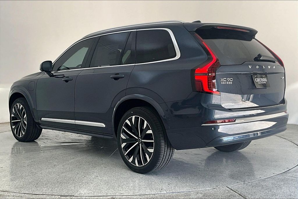Used 2026 Volvo XC90 plug-in hybrid T8 Ultra 7-Seater SUV