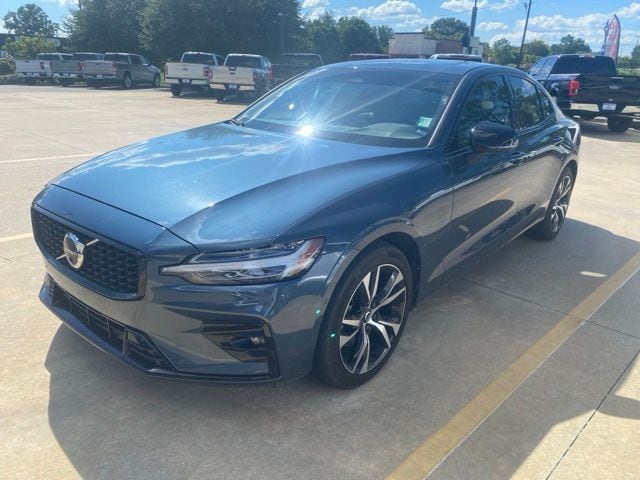 2025 Volvo S60 Plus