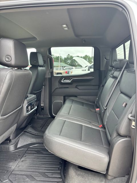 2023 GMC Sierra 1500 SLT - Photo 11