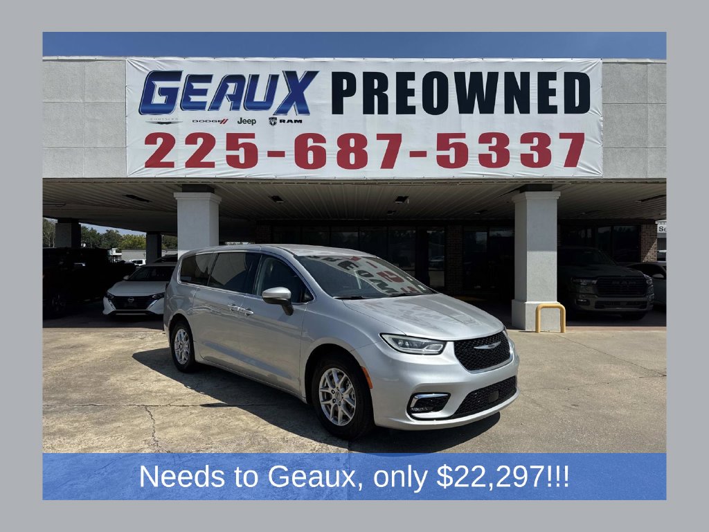 Used 2023 Chrysler Pacifica Touring L Minivan/Van
