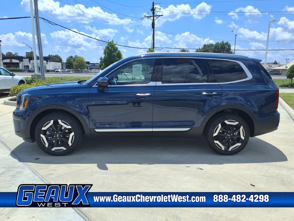 Used 2025 Kia Telluride S SUV