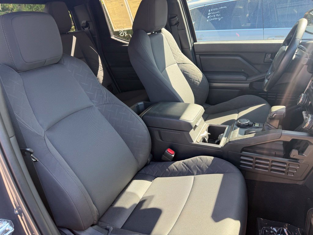 2025 Toyota Tacoma SR5 - Photo 13