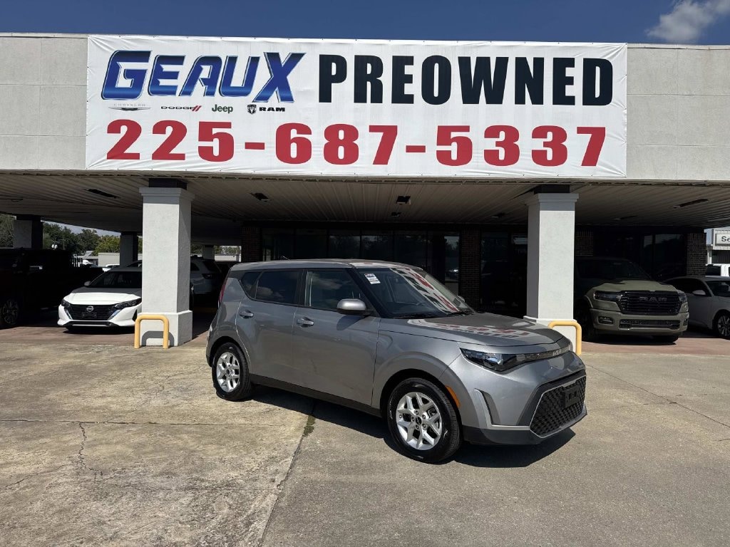 Used 2025 Kia Soul LX Hatchback