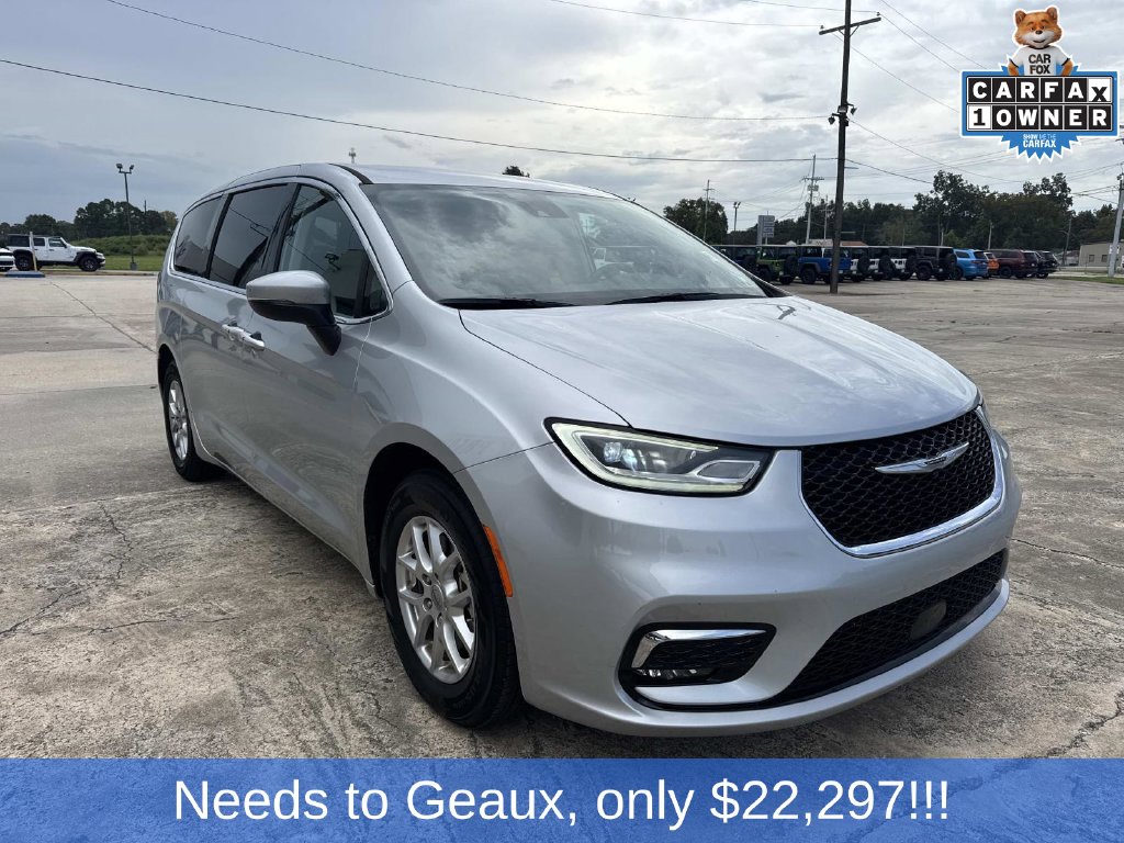 Used 2023 Chrysler Pacifica Touring L Minivan/Van