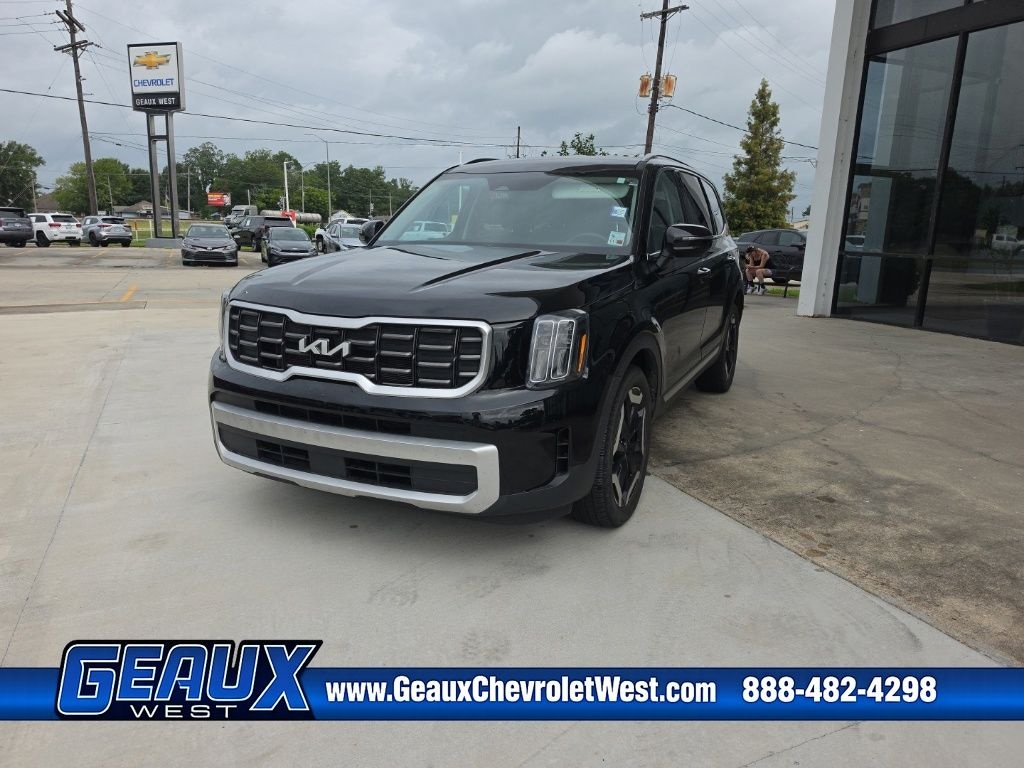 Used 2024 Kia Telluride S SUV