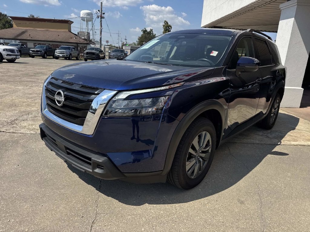 Used 2025 Nissan Pathfinder SV SUV