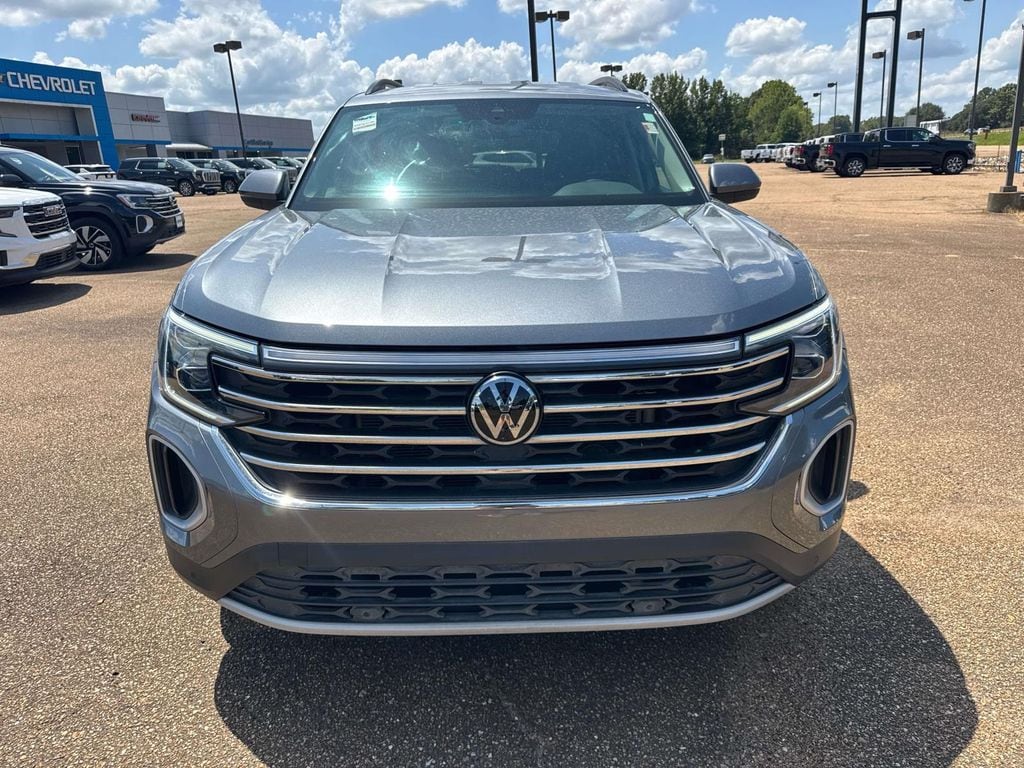 Used 2025 Volkswagen Atlas 2.0T SE w/Technology SUV