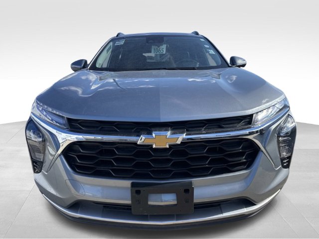 Used 2025 Chevrolet Trax LT SUV