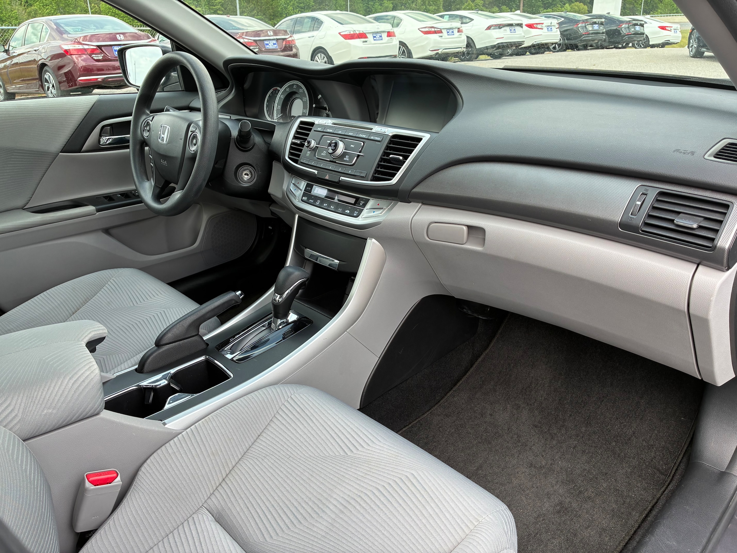 2015 Honda Accord LX - Photo 27