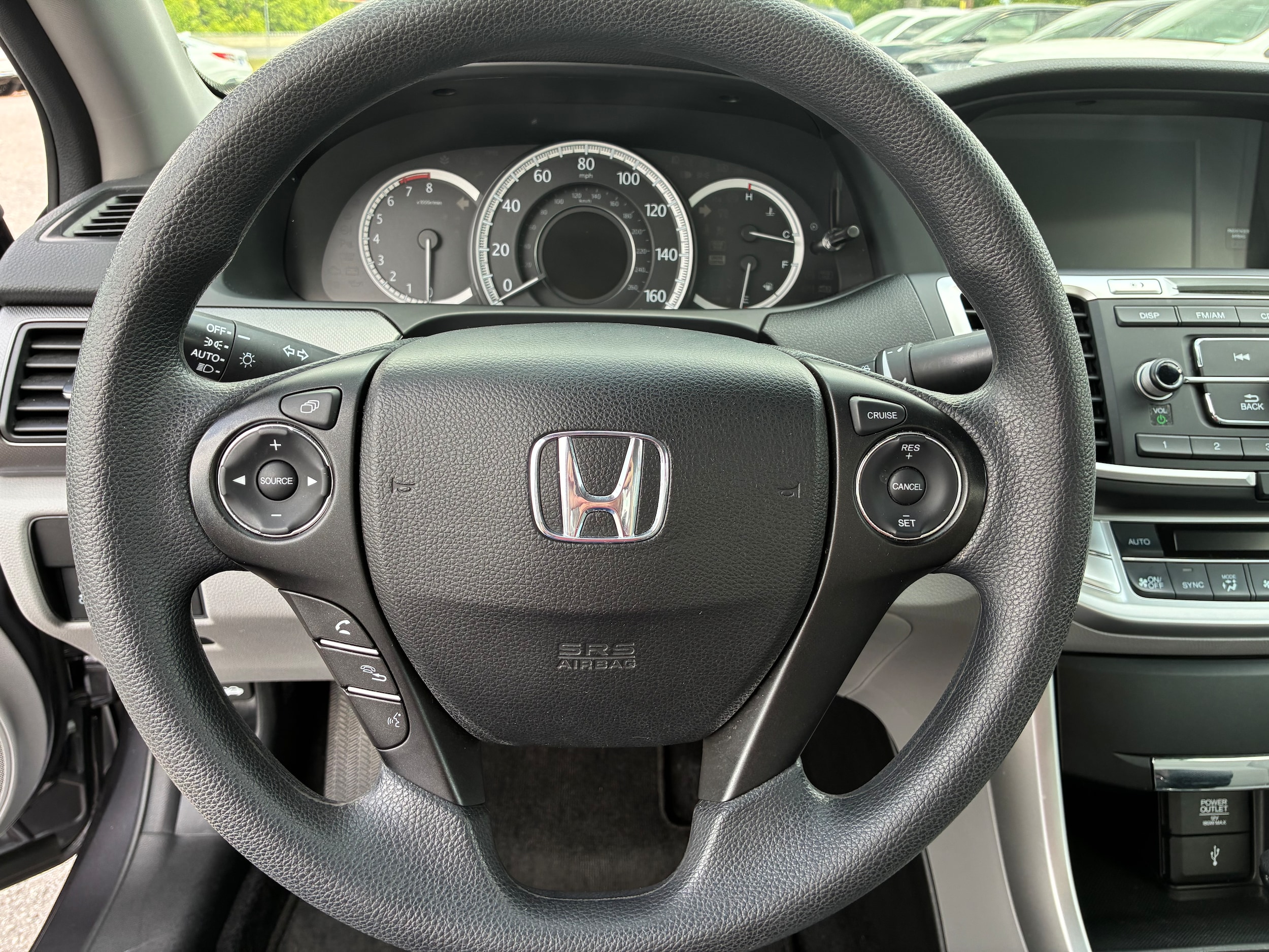 2015 Honda Accord LX - Photo 12