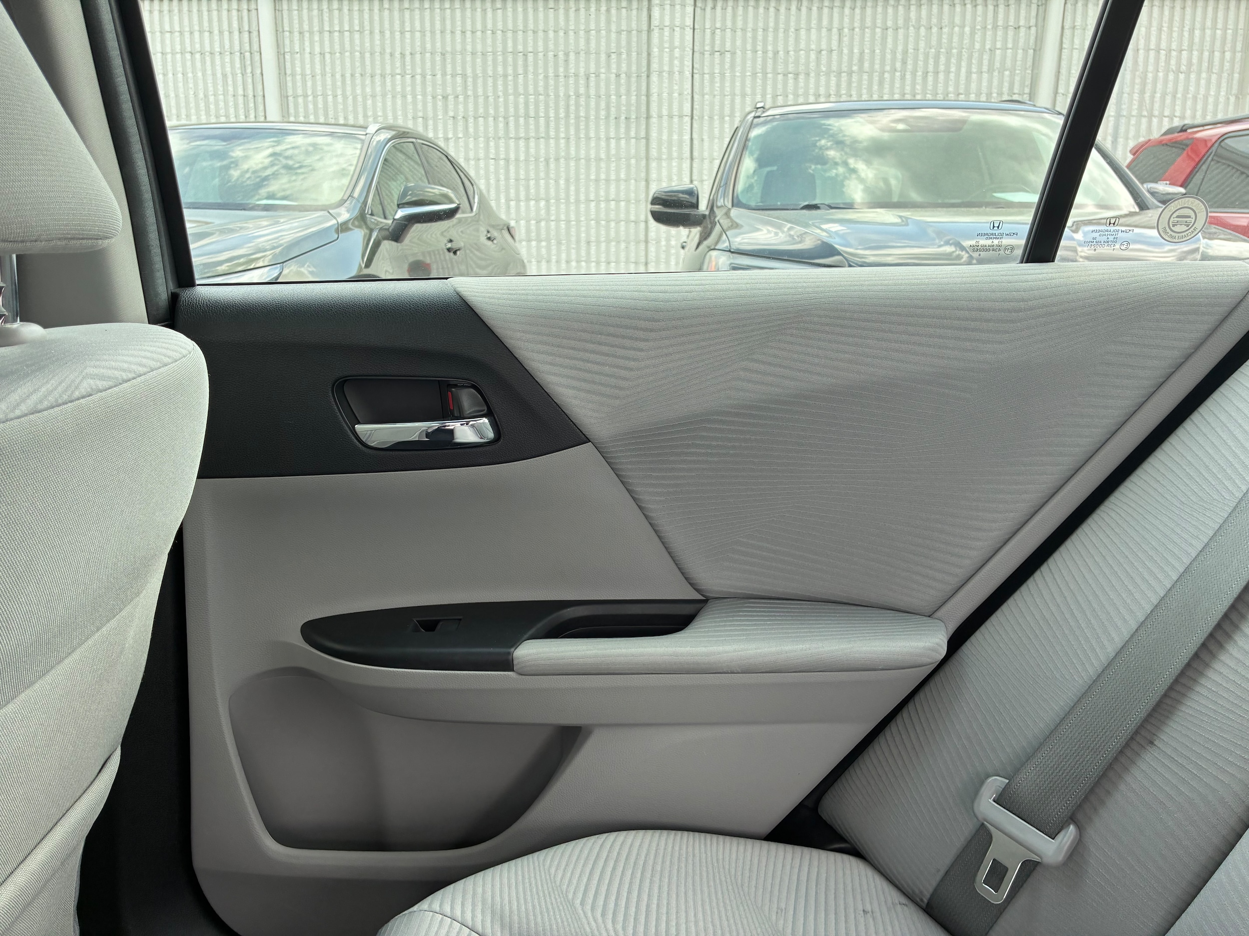 2015 Honda Accord LX - Photo 23