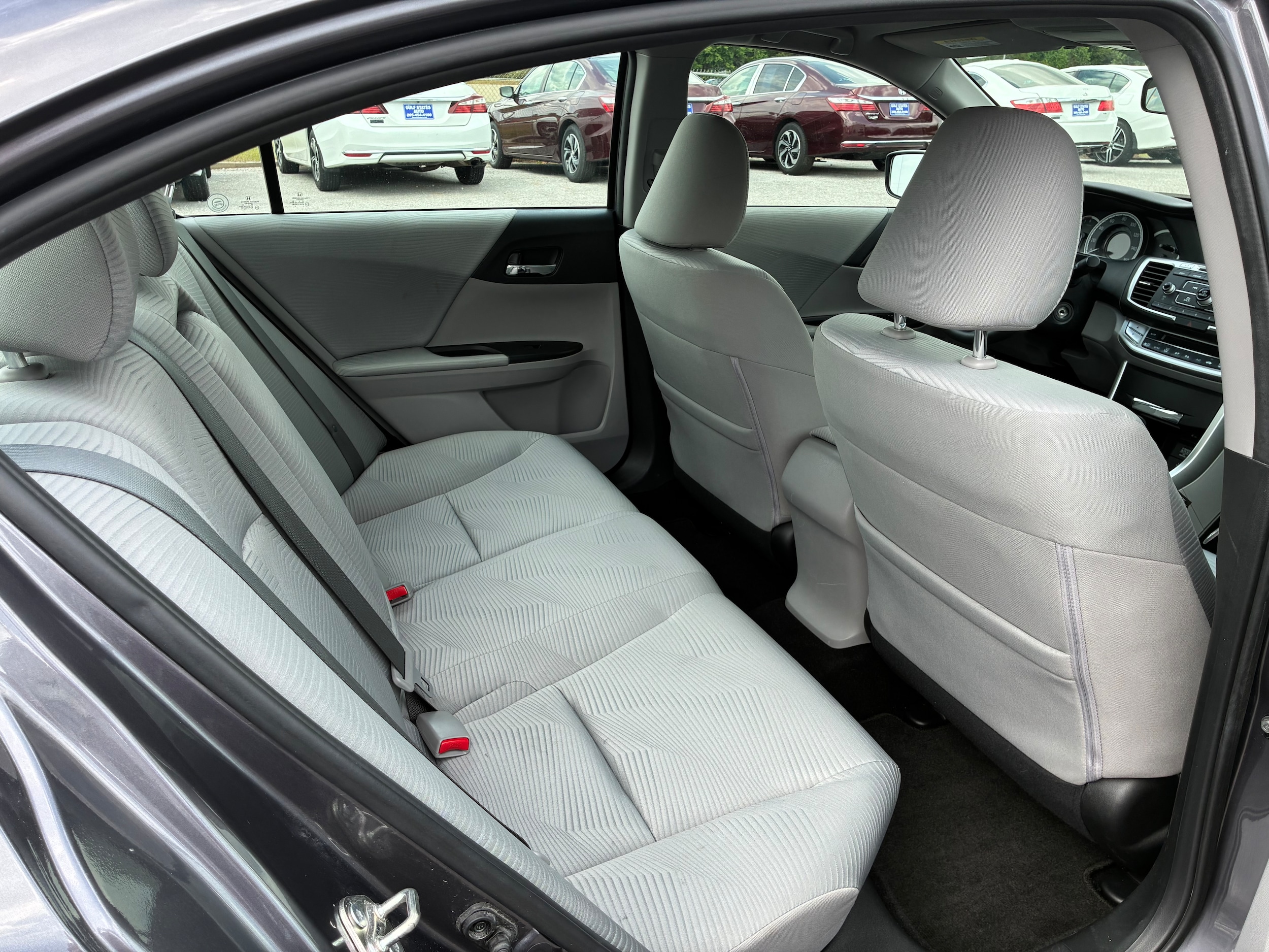 2015 Honda Accord LX - Photo 24