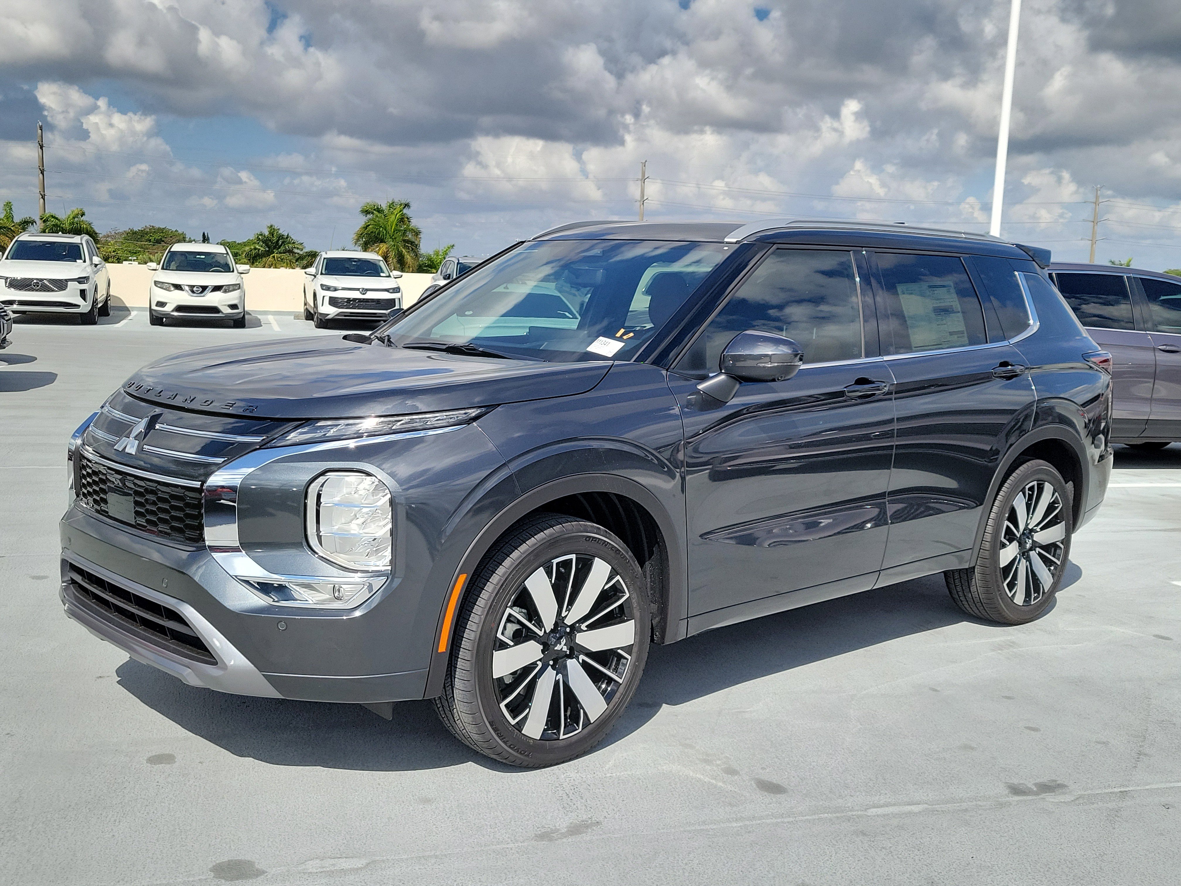 New 2026 Mitsubishi Outlander SEL SUV
