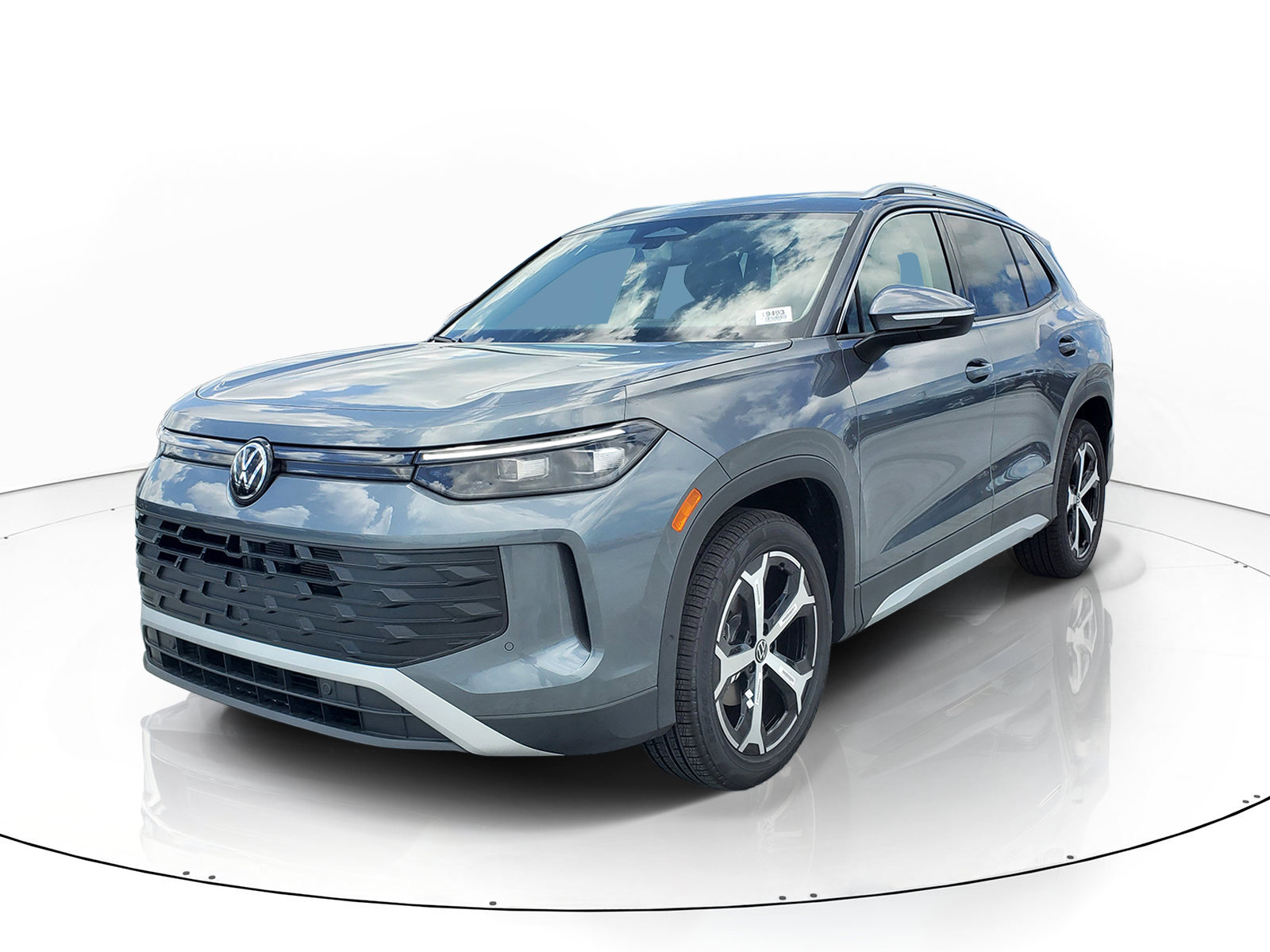 New 2026 Volkswagen Tiguan SE SUV