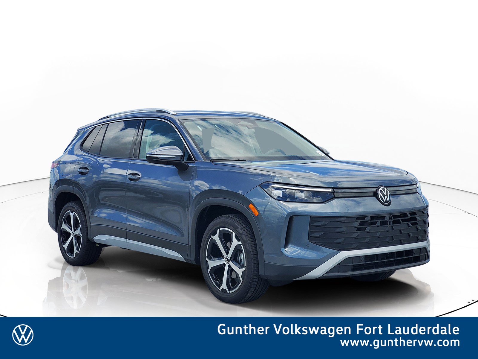 New 2026 Volkswagen Tiguan SE SUV