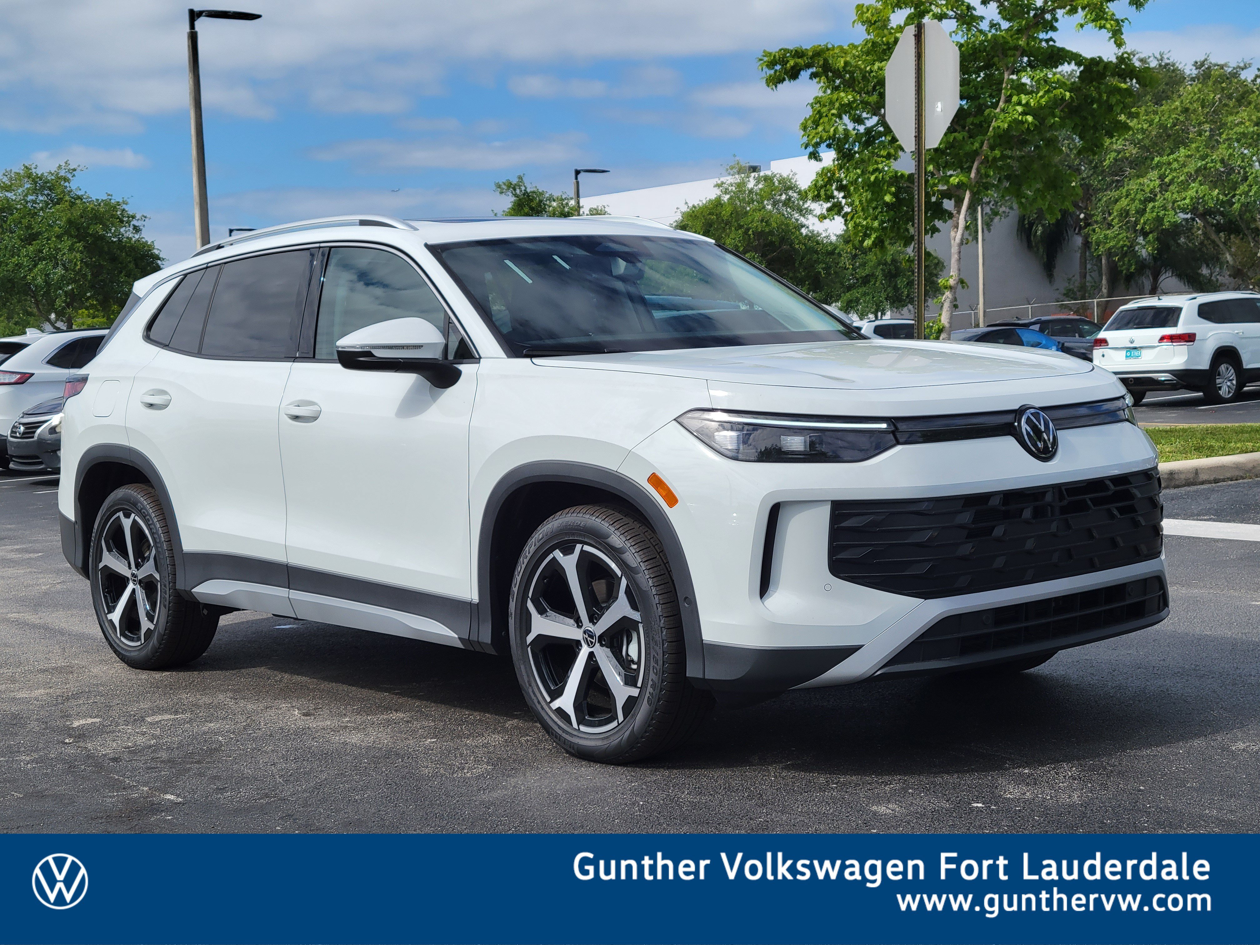 New 2026 Volkswagen Tiguan SE SUV