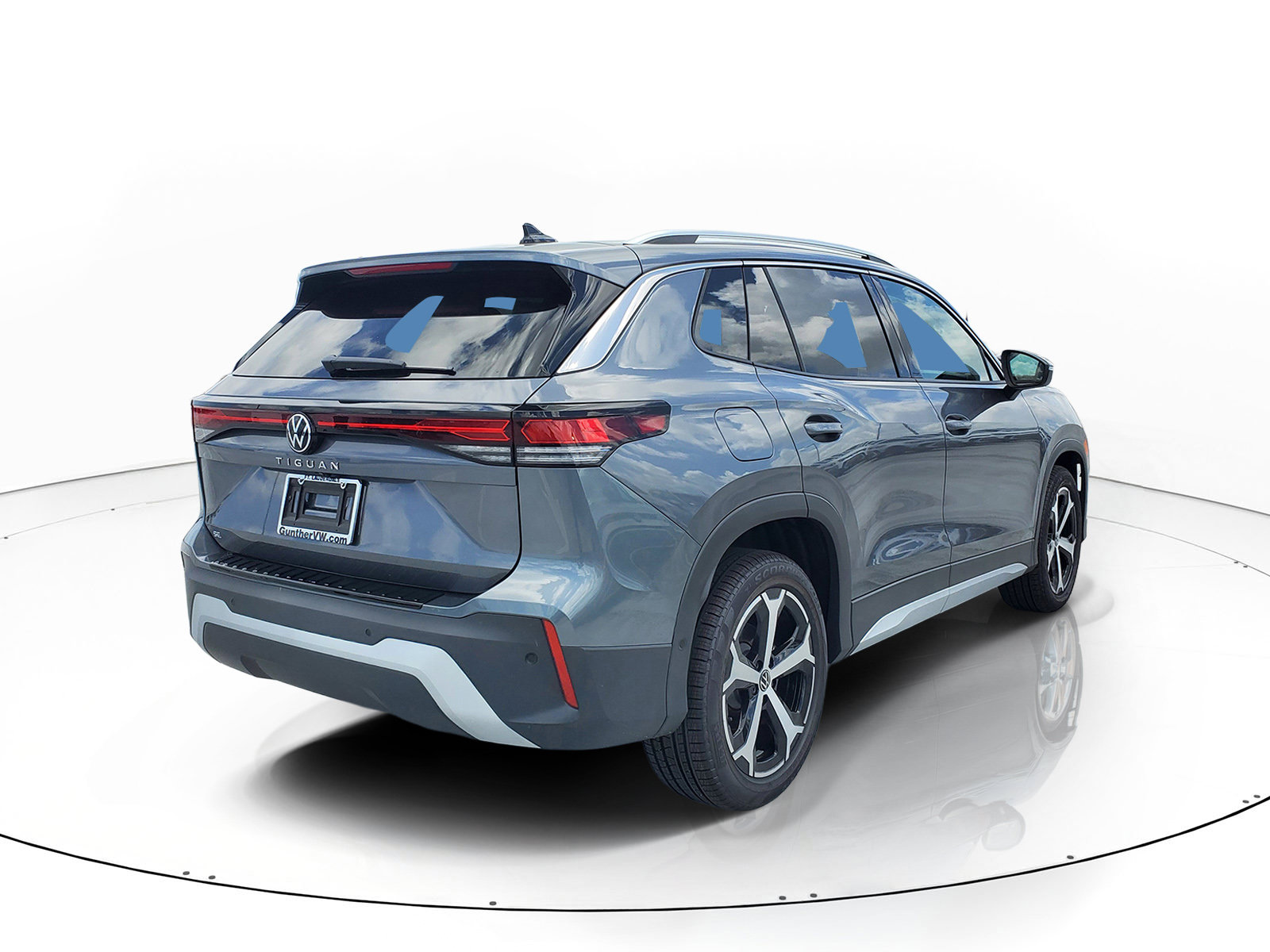 New 2026 Volkswagen Tiguan SE SUV