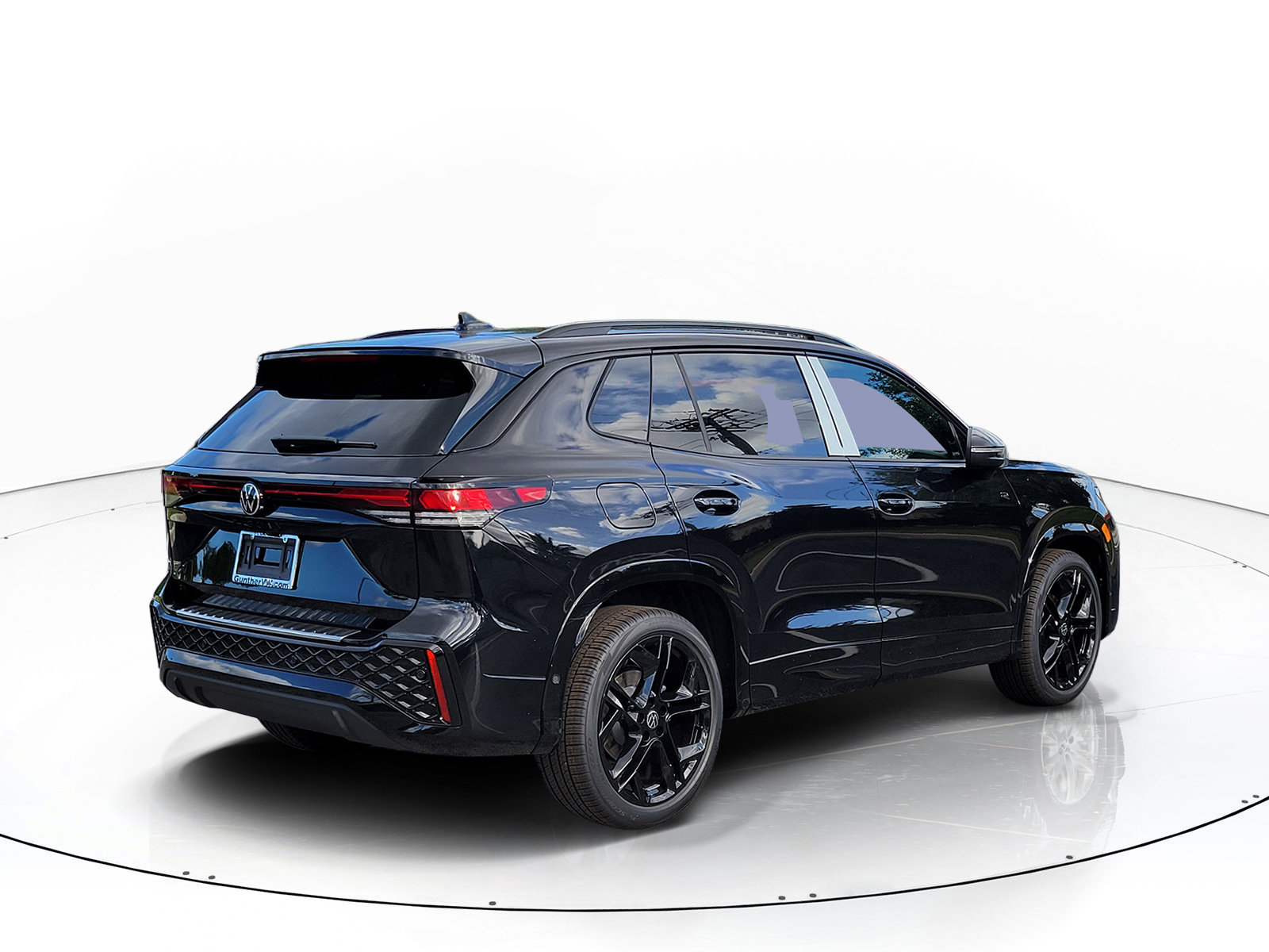 New 2026 Volkswagen Tiguan SE R-Line Black SUV
