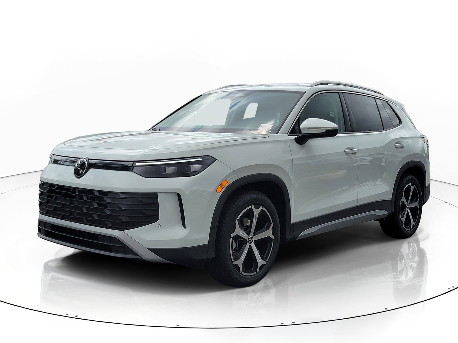 New 2026 Volkswagen Tiguan SE SUV