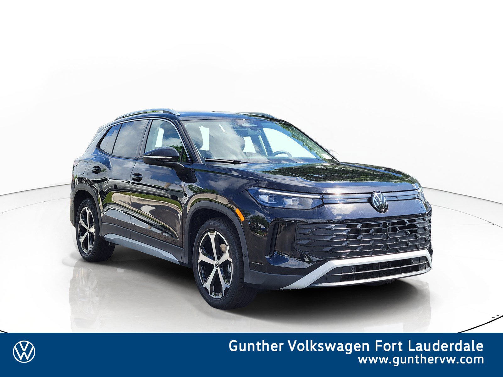 New 2026 Volkswagen Tiguan SE SUV