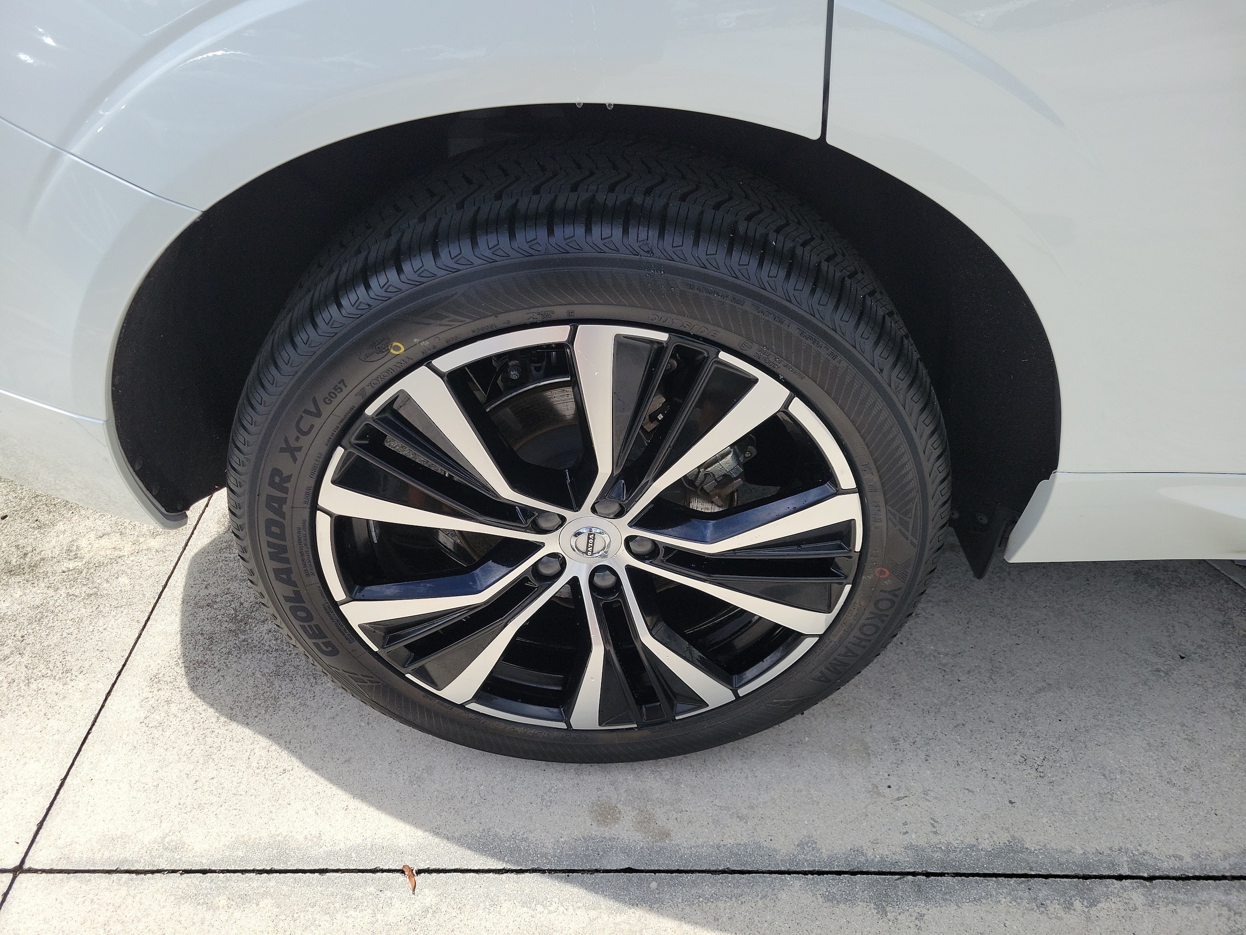 2024 Volvo XC60 Plus - Photo 9
