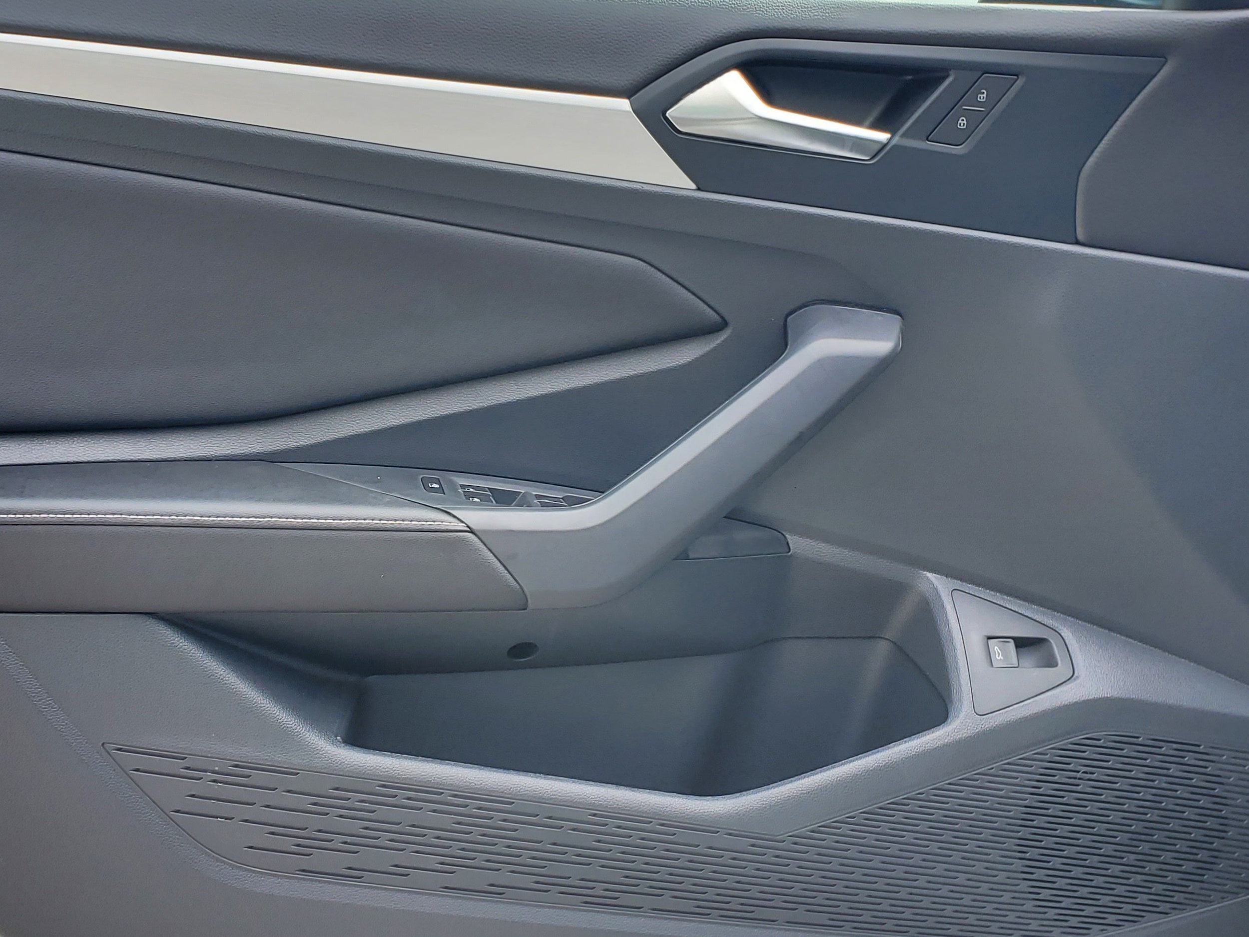 2026 Volkswagen Jetta SE - Photo 12