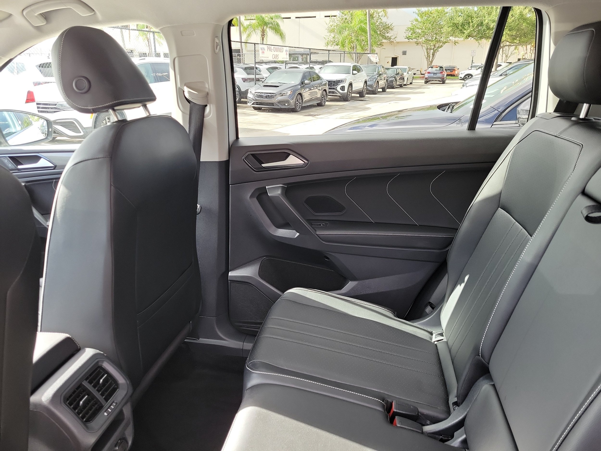 2023 Volkswagen Tiguan SE - Photo 13