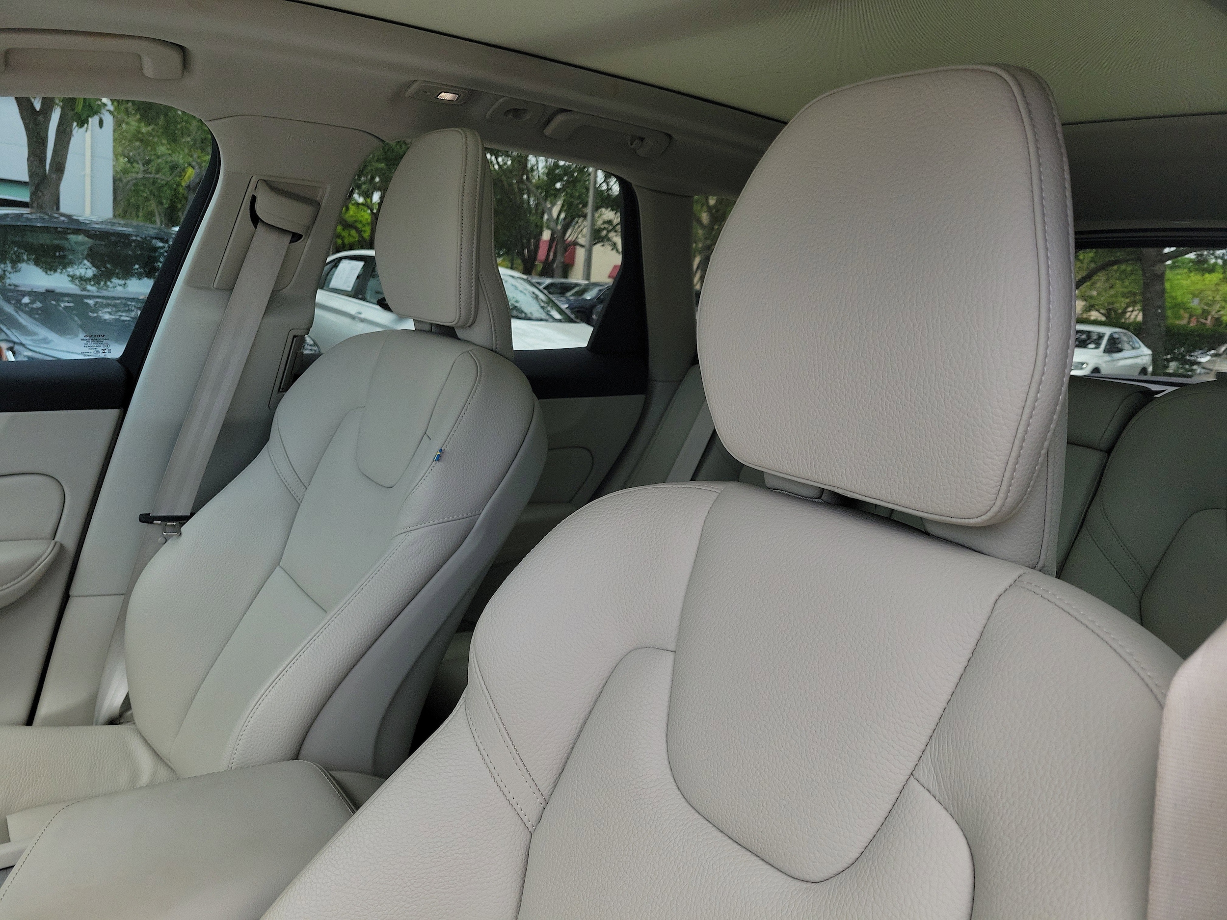 2024 Volvo XC60 Plus - Photo 18