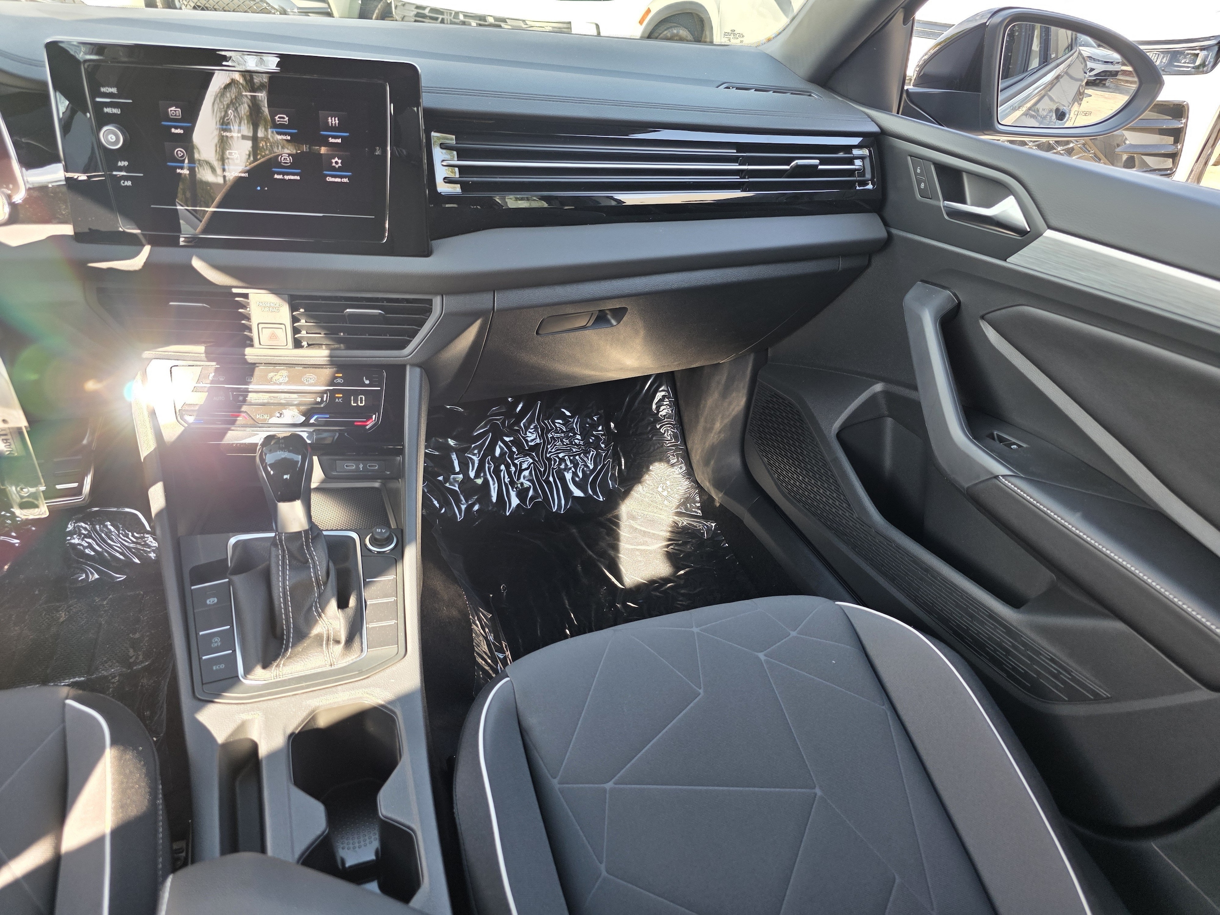 2026 Volkswagen Jetta Sport - Photo 7